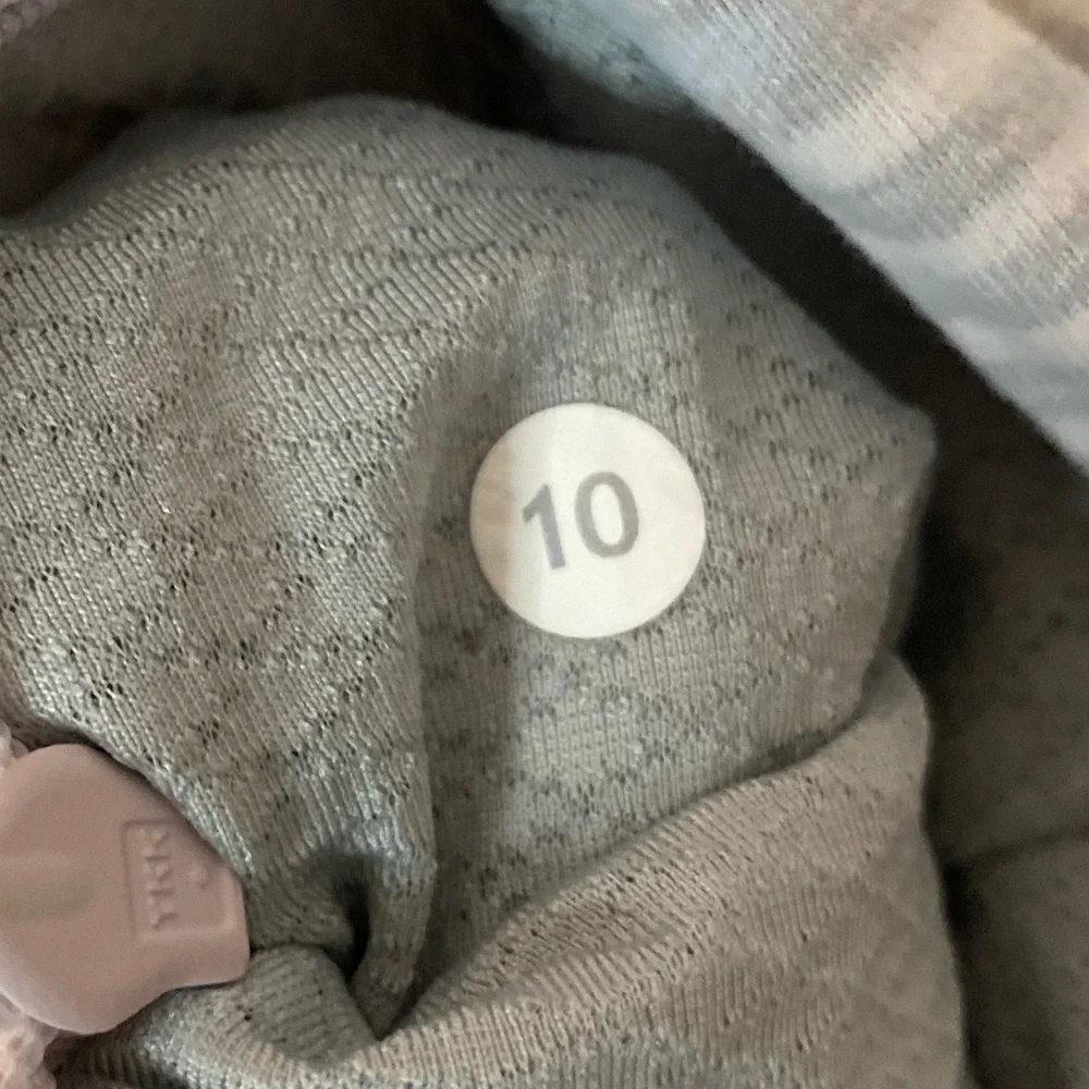 lululemon | size 10 gray and white striped Think Fast Long Sleeve - Picture 8 of 10